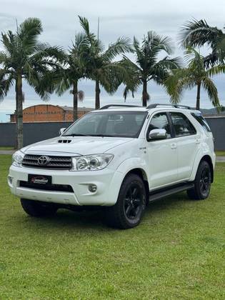 TOYOTA HILUX SW4 3.0 SRV 4X4 16V TURBO INTERCOOLER DIESEL 4P MANUAL